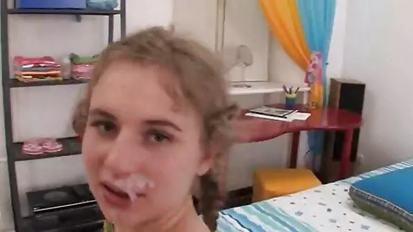 Пристрасний коханець віддер руду шмару sestra porno на всі дірочки.