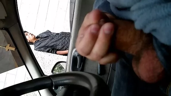 Блонда фістит манду та porno seks brat sestra оргазмує на природі.