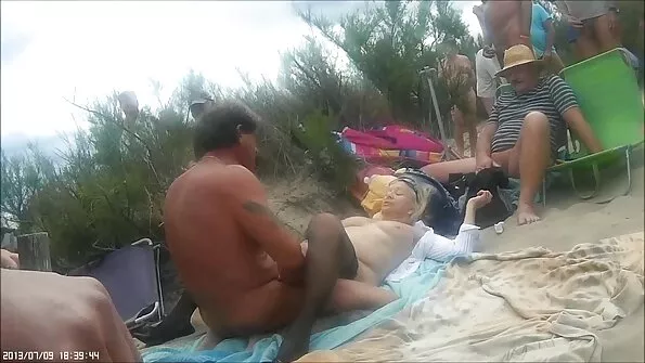 Один товстий sestra porno член на дві робочі попки