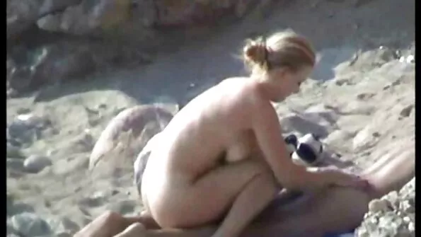 Сховала прикраси в трусики, за що й поплатилася porno sex brat i sestra