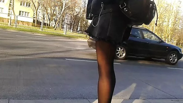 Шалунья секс відео брат і сестра в боді ебется з другом і смокче оператору.