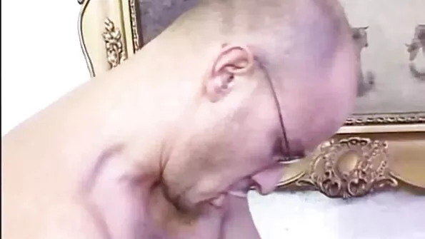 Російська любителька романтики porno sex brat i sestra віддалася у лазні.