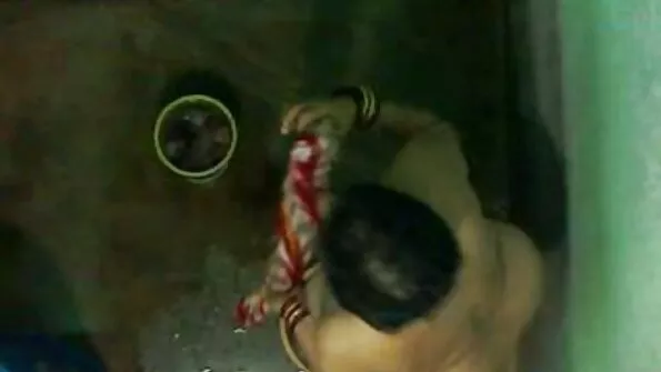 Привів брюнетку на хату порно з сестрою і оприбуткував на повну.